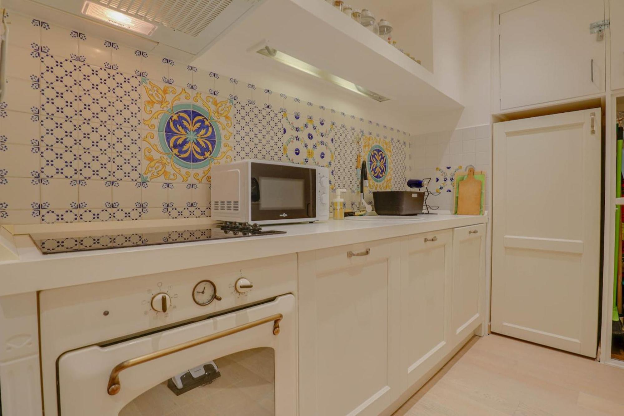 "Le Garavan Palace" Idyllique, Proche Gare Et Plage Menton Bagian luar foto