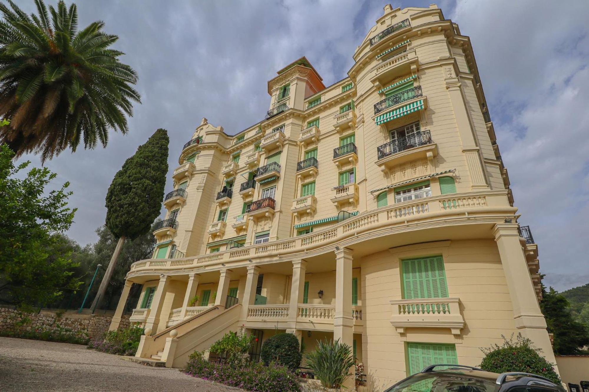 "Le Garavan Palace" Idyllique, Proche Gare Et Plage Menton Bagian luar foto