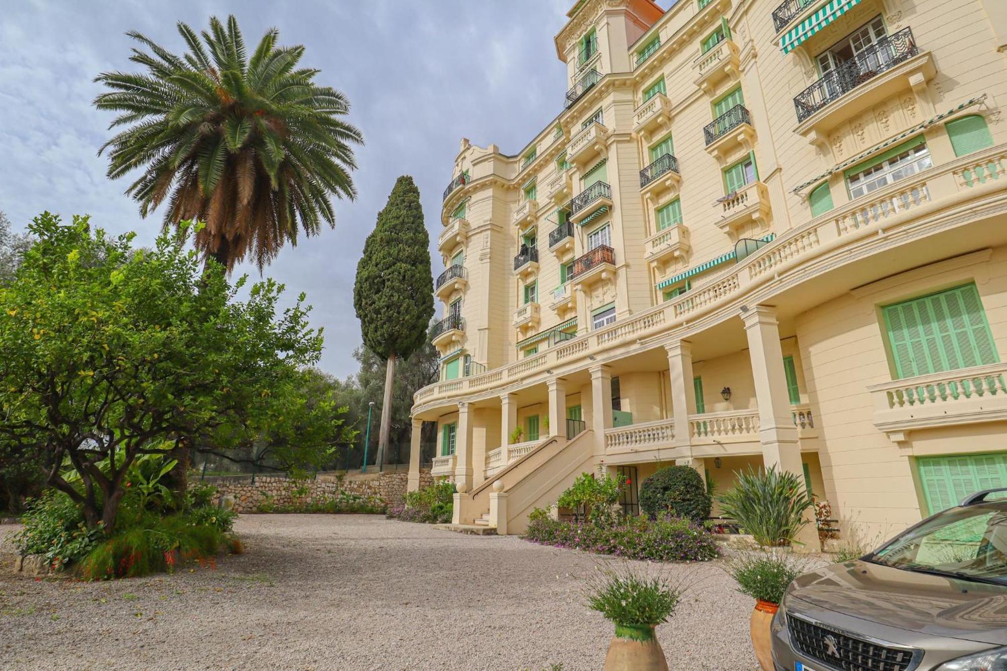 "Le Garavan Palace" Idyllique, Proche Gare Et Plage Menton Bagian luar foto